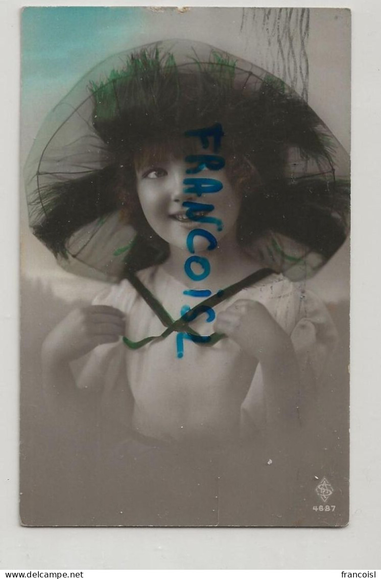 Photographie. Petite Fille, Chapeau. 1932 - Portretten