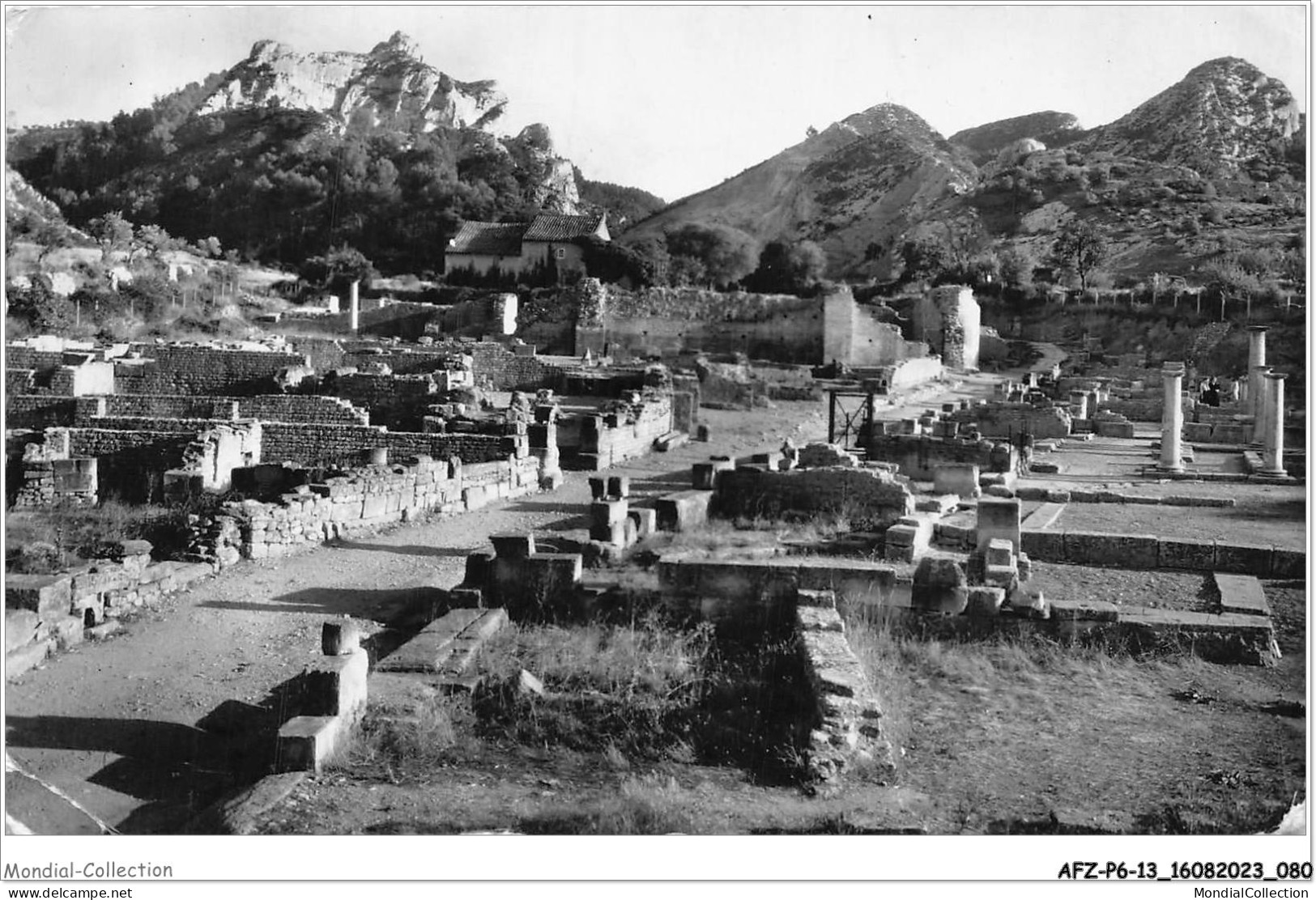 AFZP6-13-0472 - Paysages De Provence - Les Fouilles De Glanum à - SAINT-REMY - Dans Le Fond - Les Alpilles - Saint-Remy-de-Provence