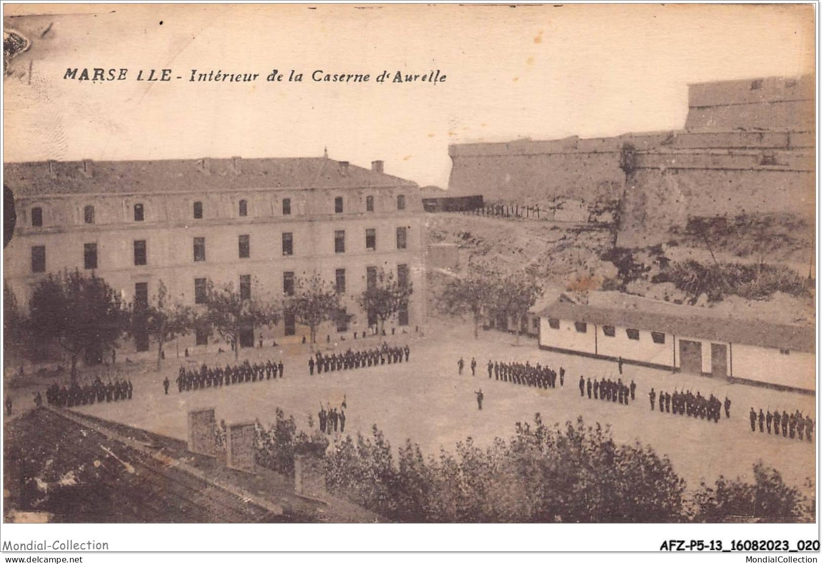 AFZP5-13-0357 - MARSEILLE - Intérieur De La Caserne D'aurelle - Monumenti