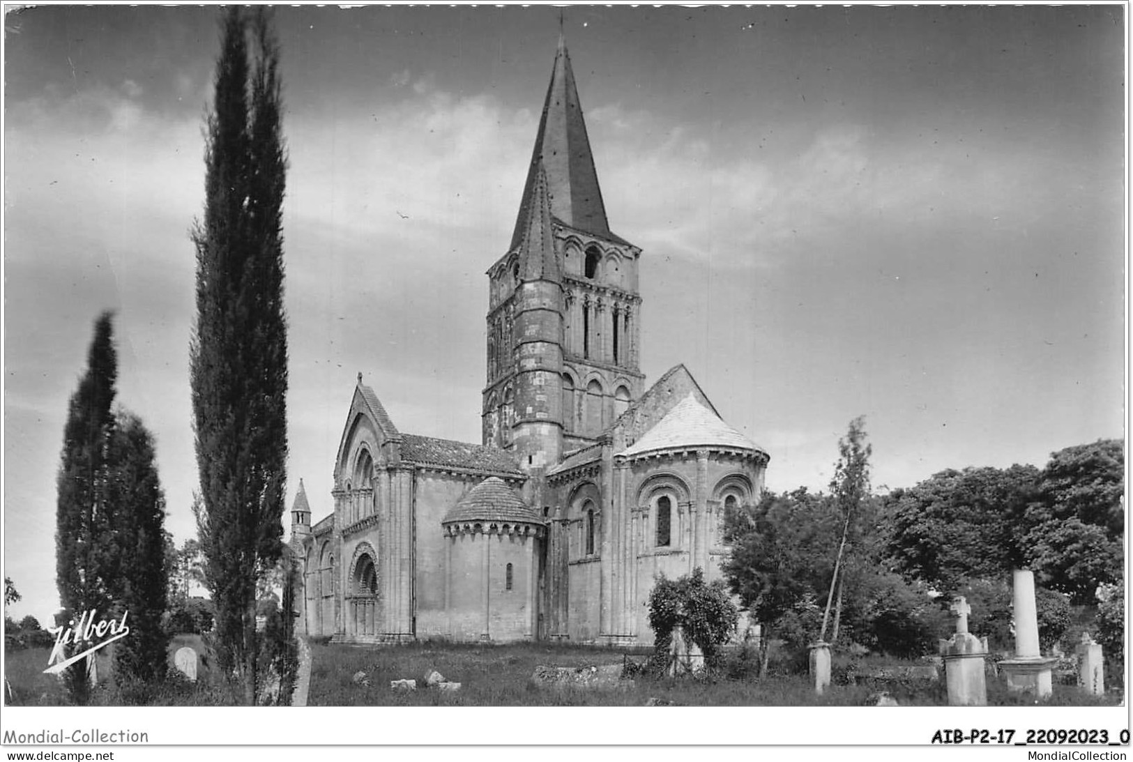 AIBP2-17-0132 - AULNAY-DE-SAINTONGE - L'église Romane XII E Siècle L'abside Et Le Clocher  - Aulnay