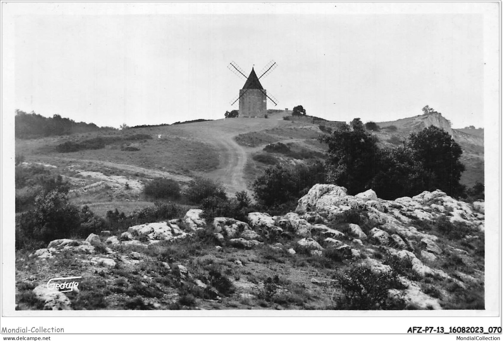 AFZP7-13-0550 - FONTVIEILLE - Paysage Sur Le Moulin De Daudet - Fontvieille
