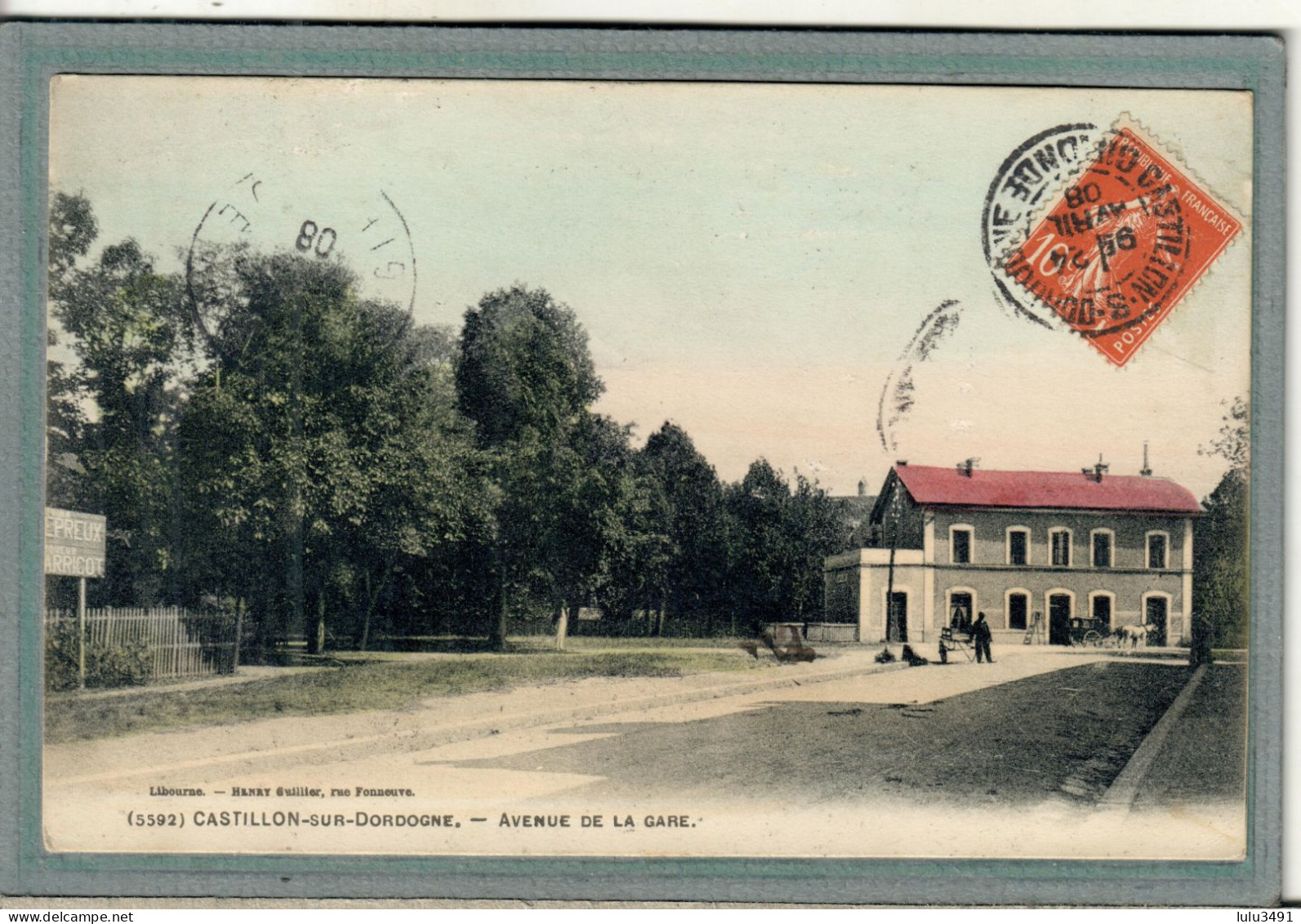 CPA (33) CASTILLON-sur-DORDOGNE - Aspect De La Gare Et De L'avenue En 1908 - Carte Colorisée Rare - Autres & Non Classés