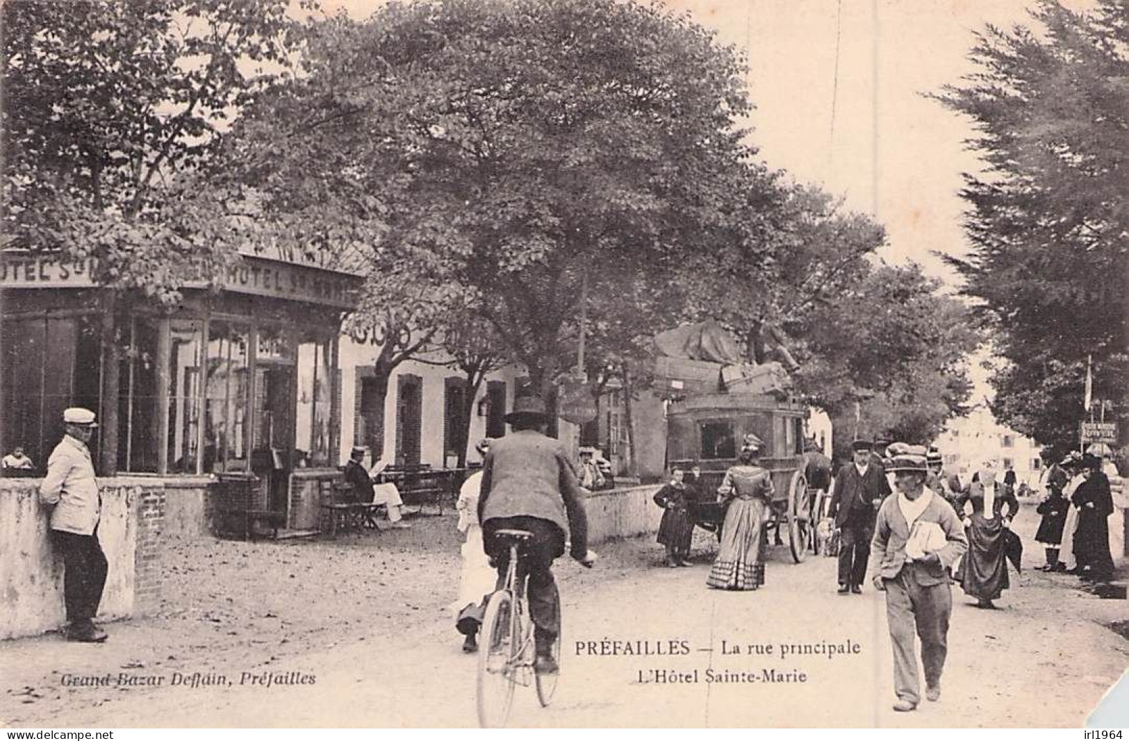 PREFAILLES LA RUE PRINCIPALE ET L'HOTEL SAINTE MARIE 1917 - Préfailles