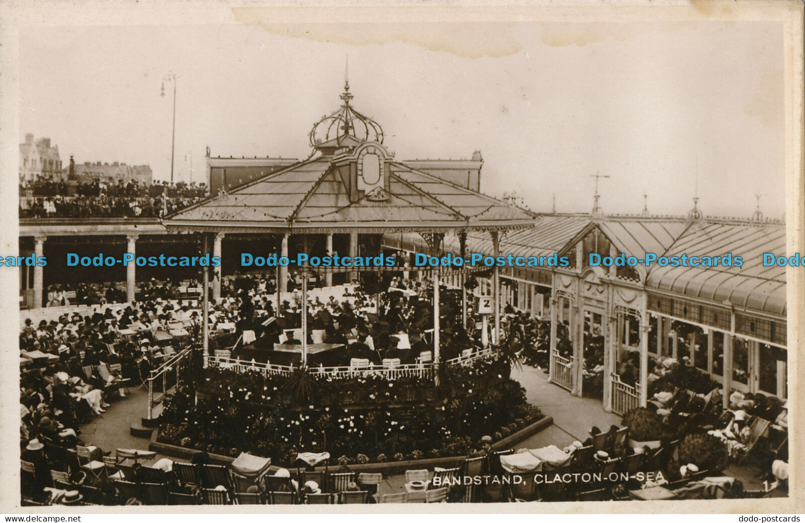 R003083 Bandstand. Clacton On Sea. RP - Welt
