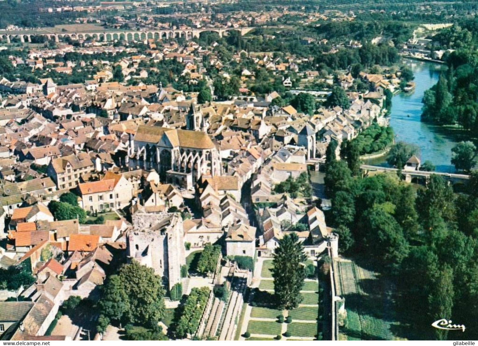 77 - Seine Et Marne -  MORET Sur LOING - Vue Aerienne - Moret Sur Loing