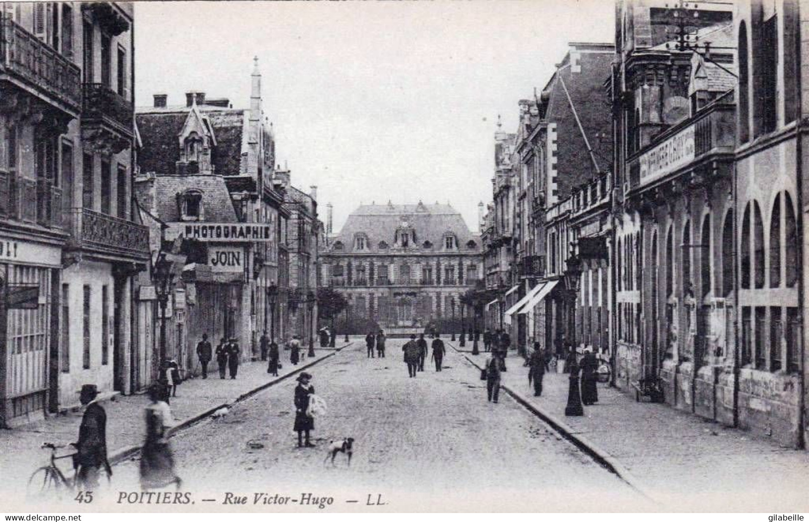 86 - Vienne -  POITIERS - Rue Victor Hugo - Poitiers