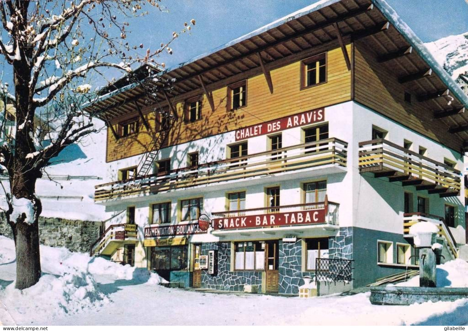 73 - Savoie -   LA GIETTAZ - Le Chalet Des Aravis Au Centre Du Village - Autres & Non Classés