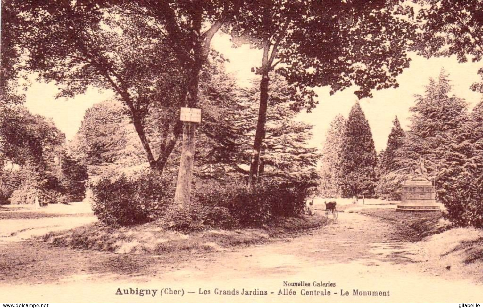18 - Cher - AUBIGNY Sur NERE -  Les Grands Jardins - Allée Centrale  - Le Monument - Aubigny Sur Nere