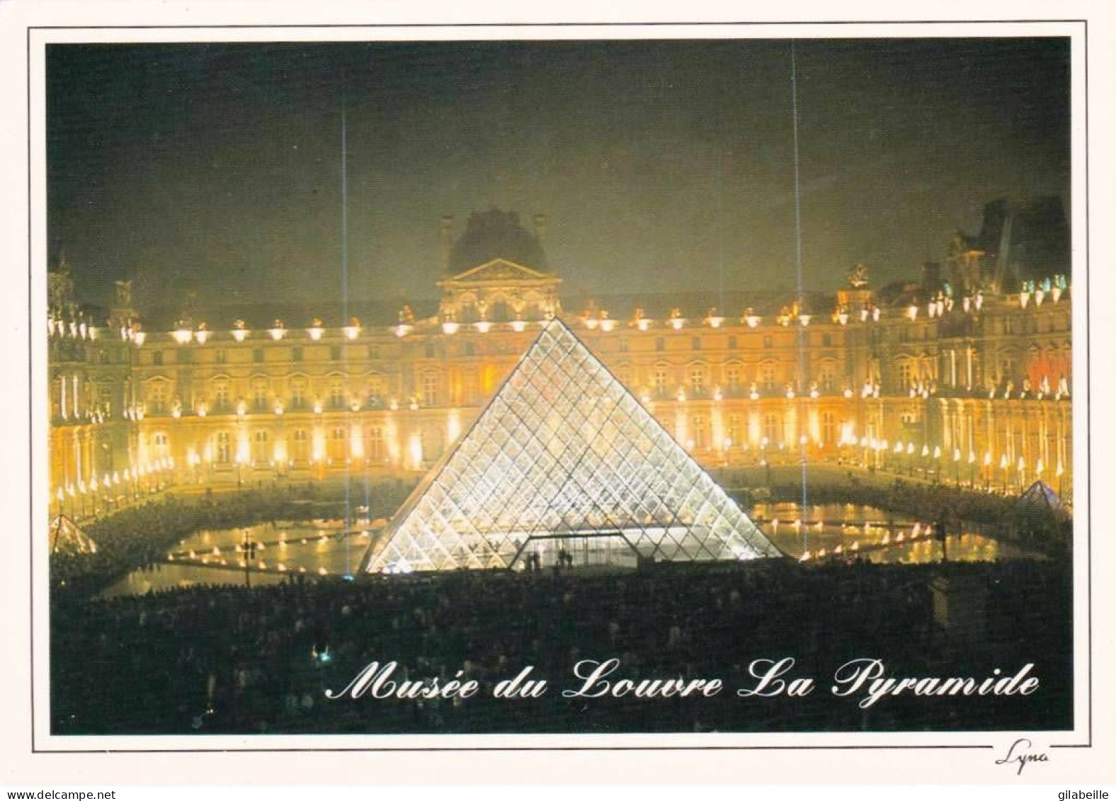 75 - PARIS 2000 -  Le Musée Du Louvre Et La Pyramide De Verre La Nuit - Louvre