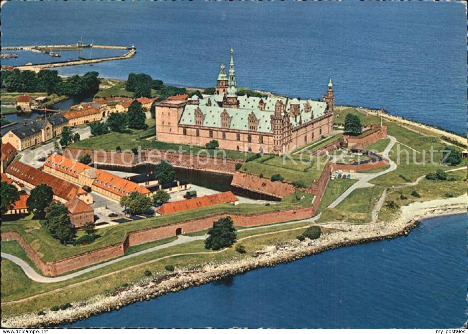 72578459 Helsinger Kronborg Schloss Fliegeraufnahme Daenemark - Danemark