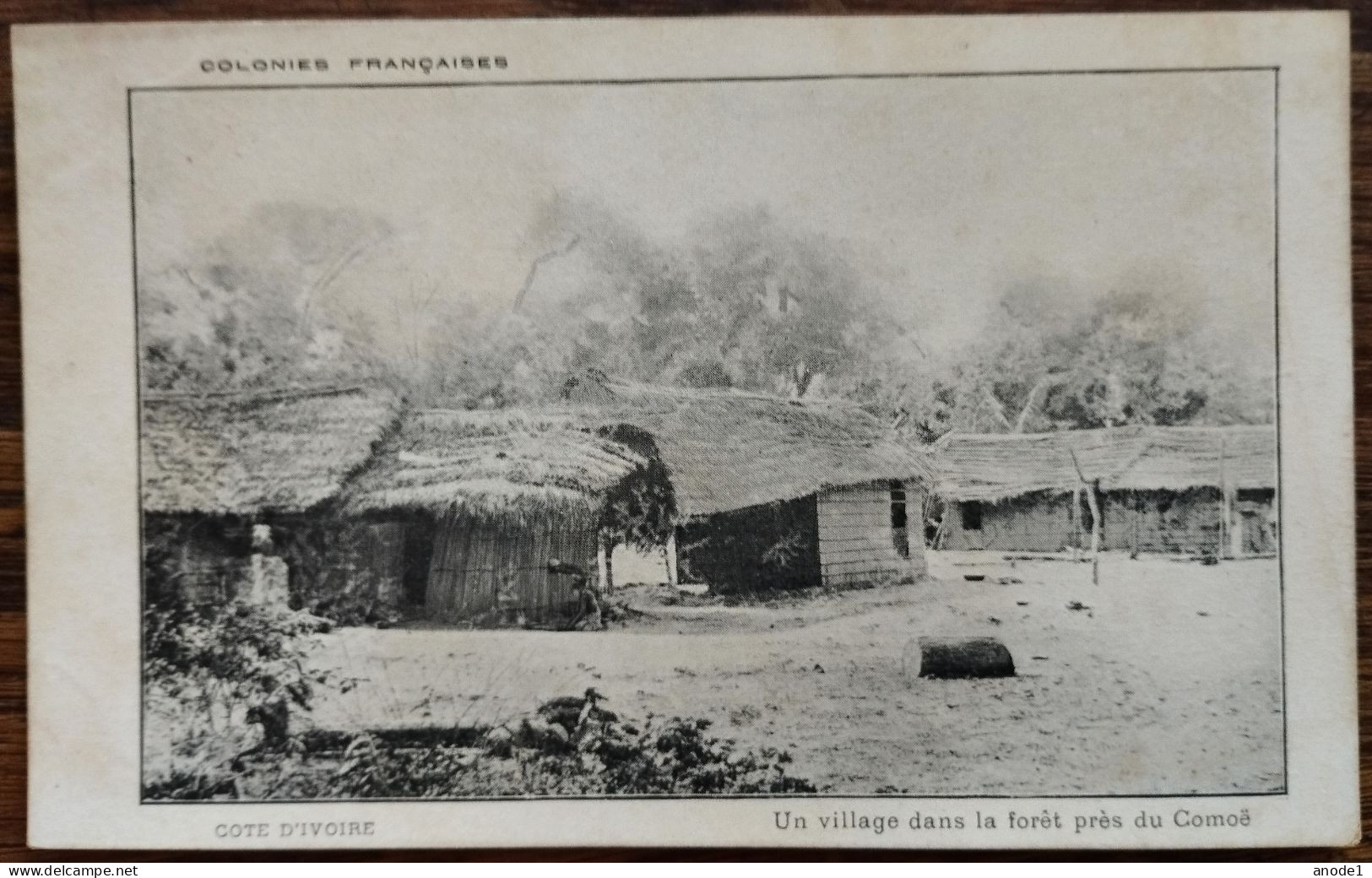 COTE D'IVOIRE  Un Village Dans La Forêt Près Du Comoe - Côte-d'Ivoire