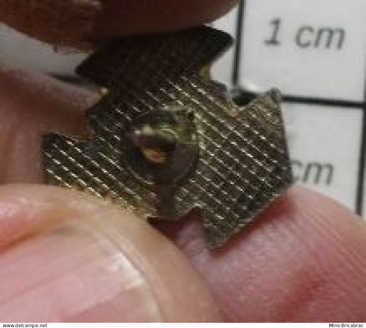 1818B Pin's Pins / Beau Et Rare / AUTRES / FORMES GEOMETRIQUES COLOREES Mini Pin's - Other & Unclassified