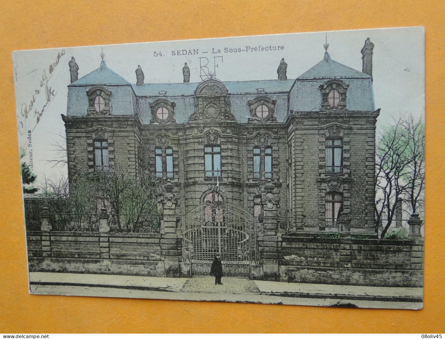 SEDAN -- Lot De 3 Cartes ANIMEES - Place Alsace-Lorraine - Sous-Préfecture - Statue De Turenne - Sedan