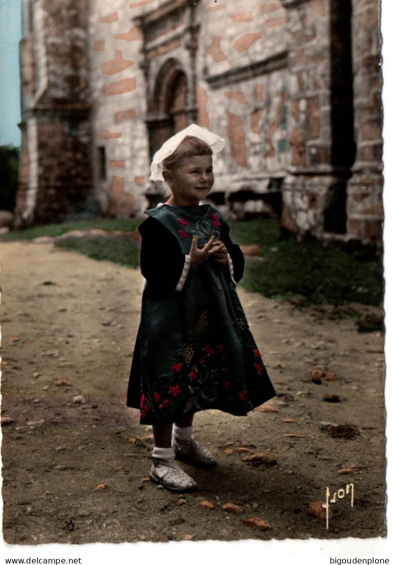 CPSM Petite Filles Des Environs D'Auray En Costume Régional - Auray