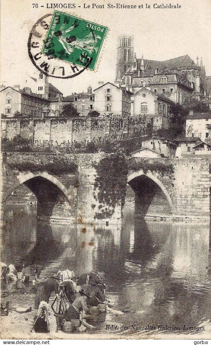 *CPA - 87 - LIMOGES - Pont Saint Etienne Et La Cathédrale - Lavandières - Limoges