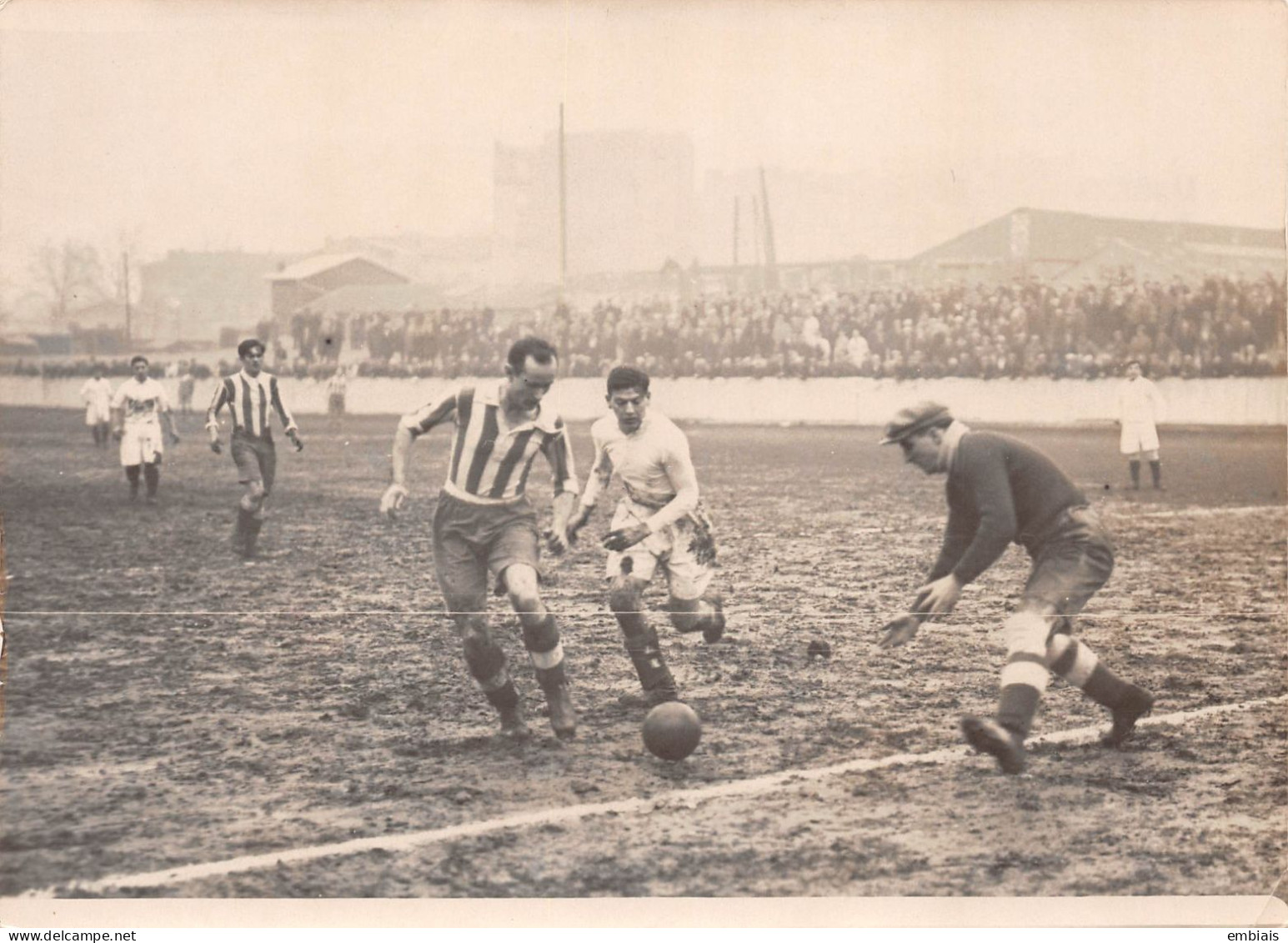 SAINT OUEN 1931 - Photo Originale D'un Match De Foot Entre Le Red Star Et L'AS Valentigney ( Club Du Doubs) - Sport