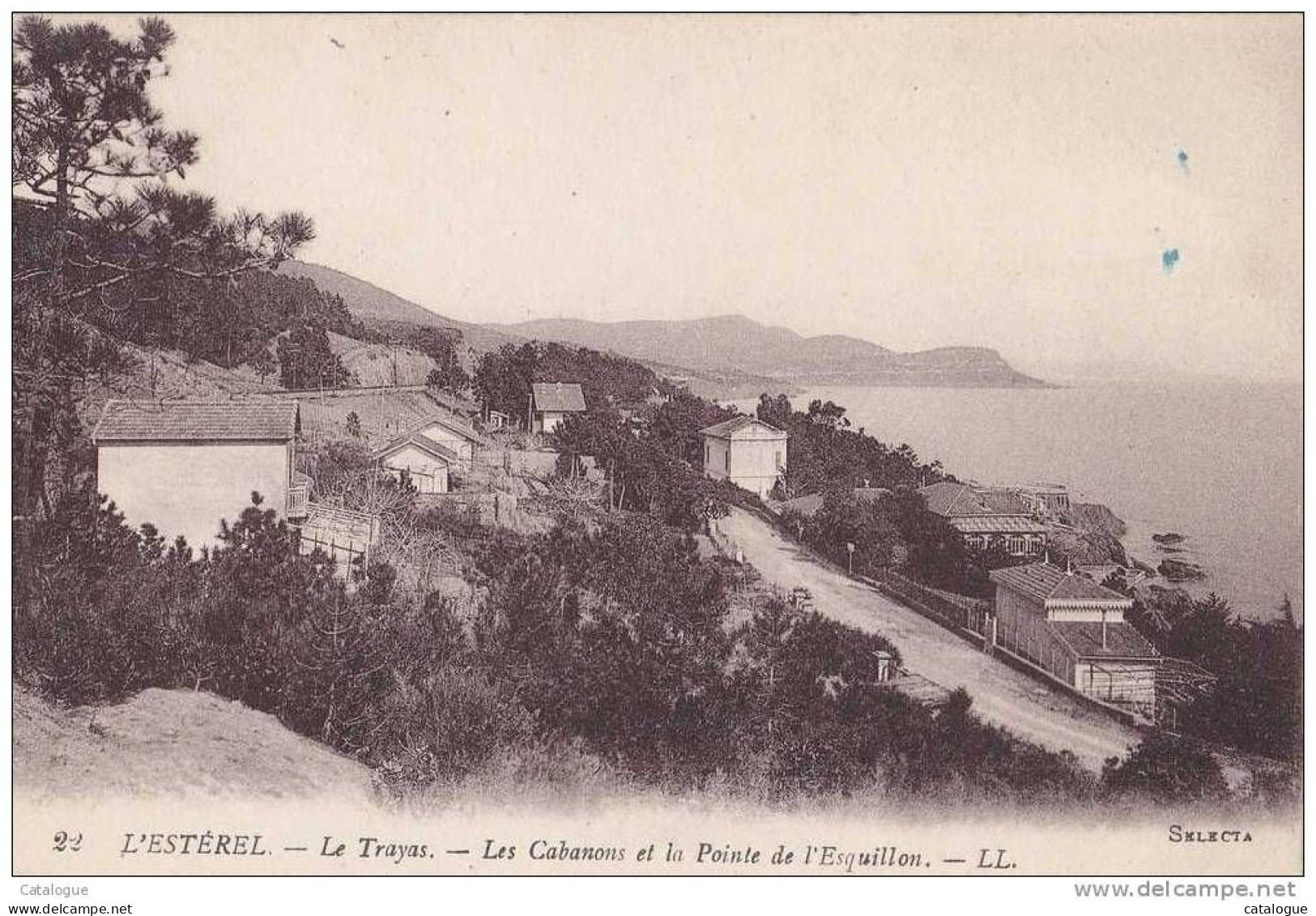 CPA 83 -  LES TRAYAS - Les Cabanons Et La Pointe De L'Esquillon - Autres & Non Classés