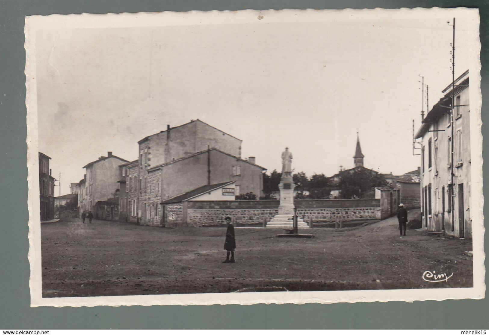 CP - 42 - Panissières - Place De La Liberté - Autres & Non Classés