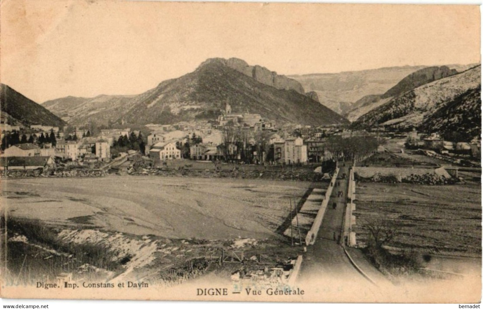 04 . DIGNE . VUE GENERALE . - Digne