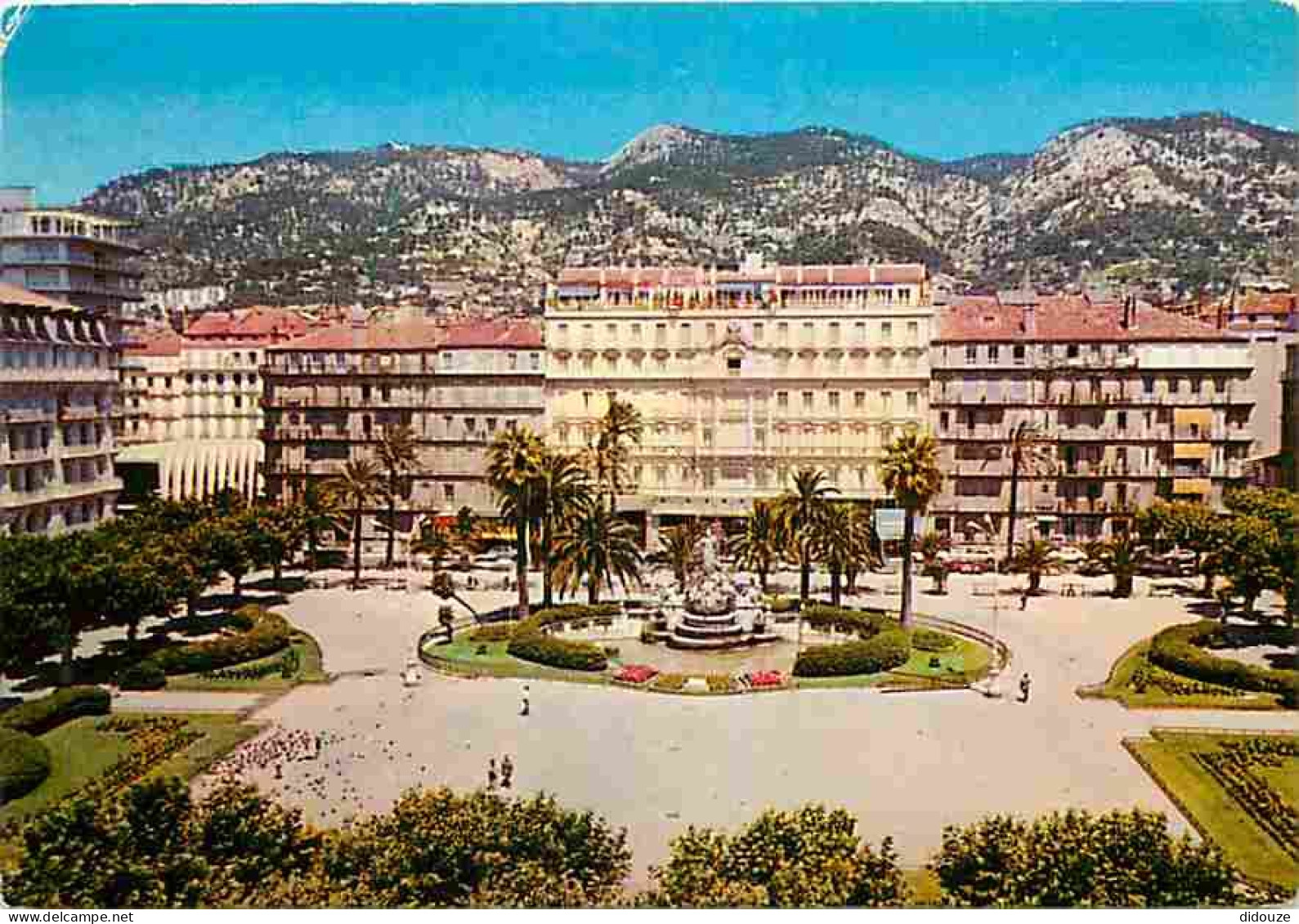 83 - Toulon - La Place De La Liberté - Vue Sur Le Faron - CPM - Voir Scans Recto-Verso - Toulon