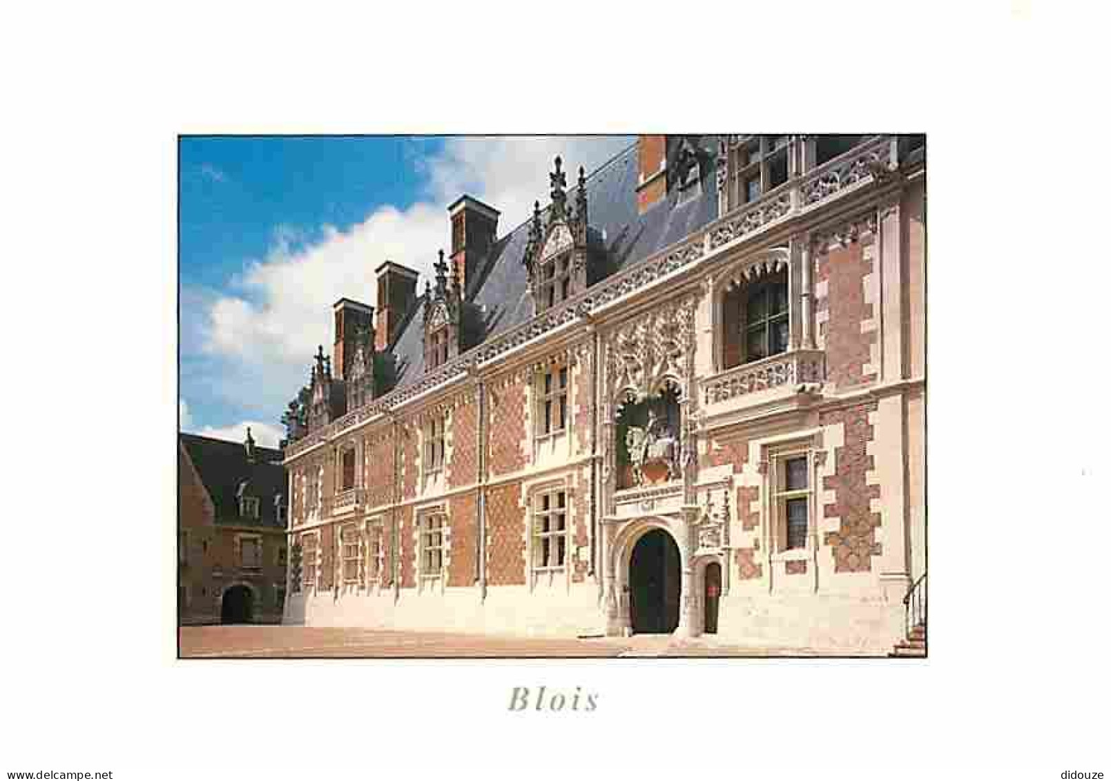 41 - Blois - L'entrée Du Château: L'aile Louis XII Avec Sa Porte Surmontée Du Porc-épic Et De La Statue équestre Du Roi  - Blois