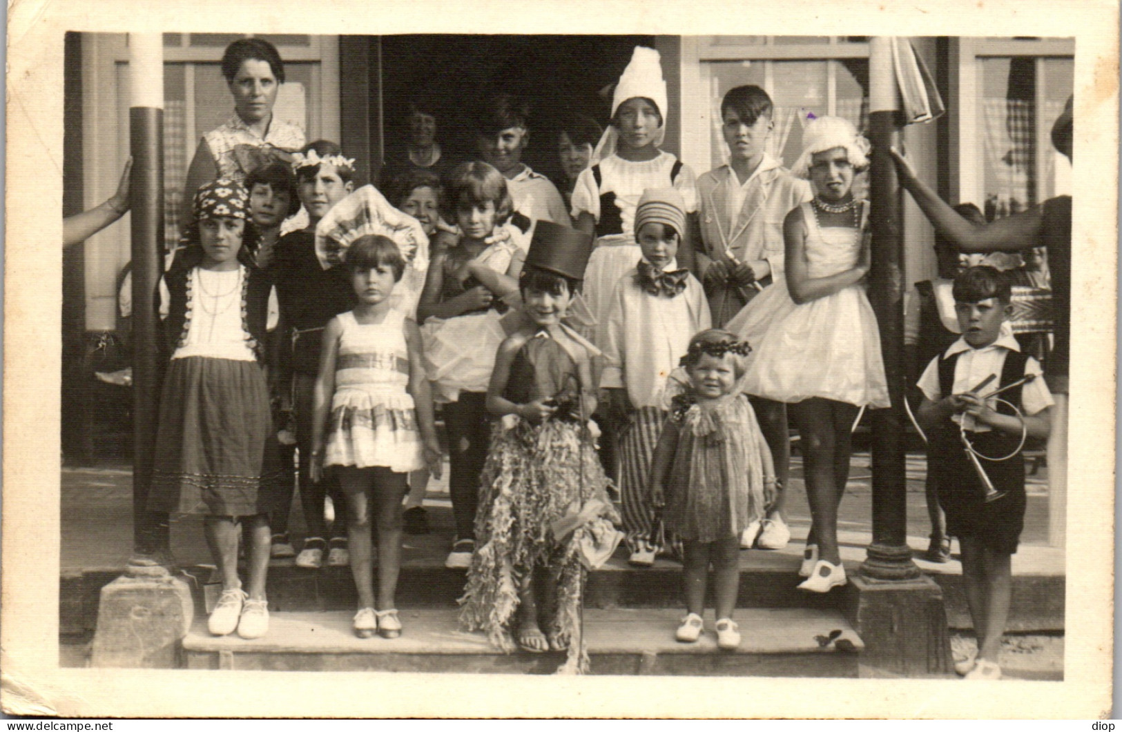 CP Carte Photo D&#039;&eacute;poque Photographie Vintage Enfant Bal Costum&eacute; Villerville ? - Autres & Non Classés
