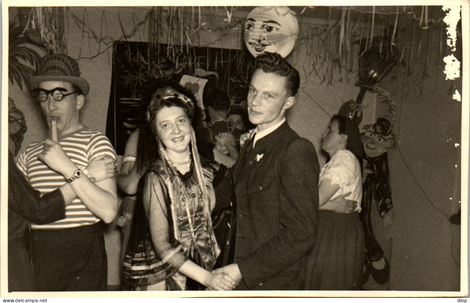 CP Carte Photo D&#039;&eacute;poque Photographie Vintage Bal Costum&eacute; F&ecirc;te D&eacute;guisement - Couples