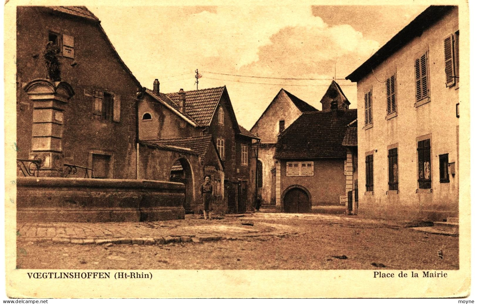 2470 - Haut Rhin -  WOEGTLINSHOFFEN  :  PLACE DE LA MAIRIE - Autres & Non Classés