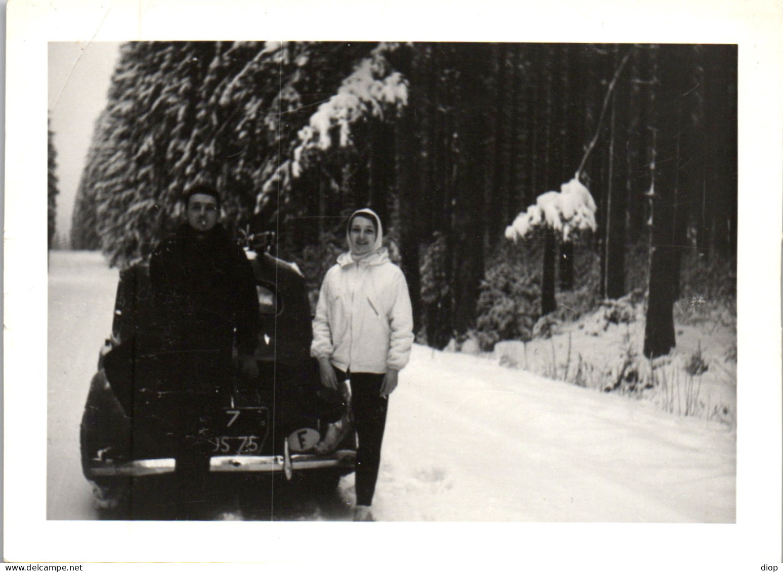 Photographie Photo Vintage Snapshot Amateur Automobile Voiture Auto 4 Chevaux  - Automobile