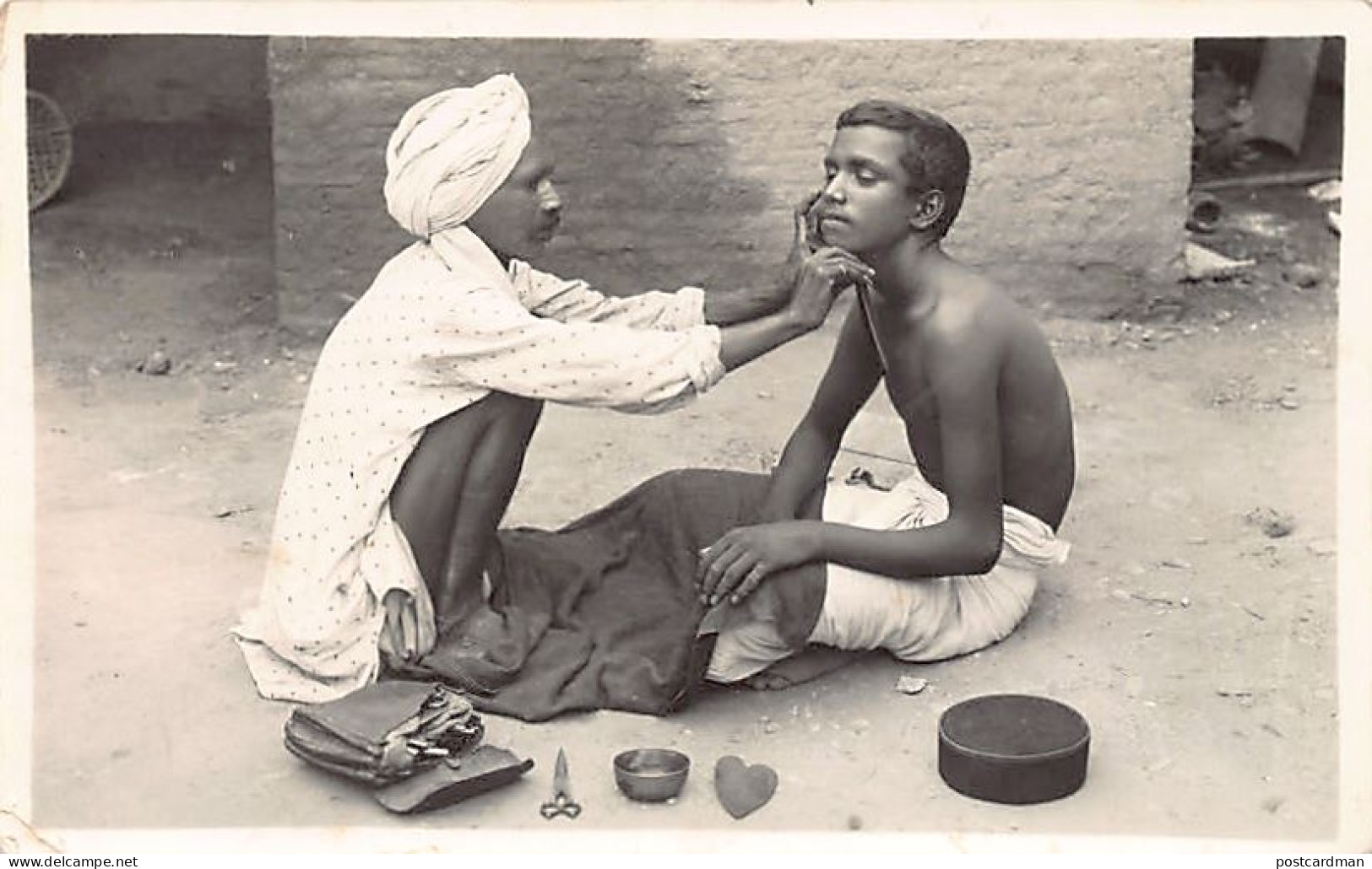 India - Street Barber - REAL PHOTO Year 1937 - India