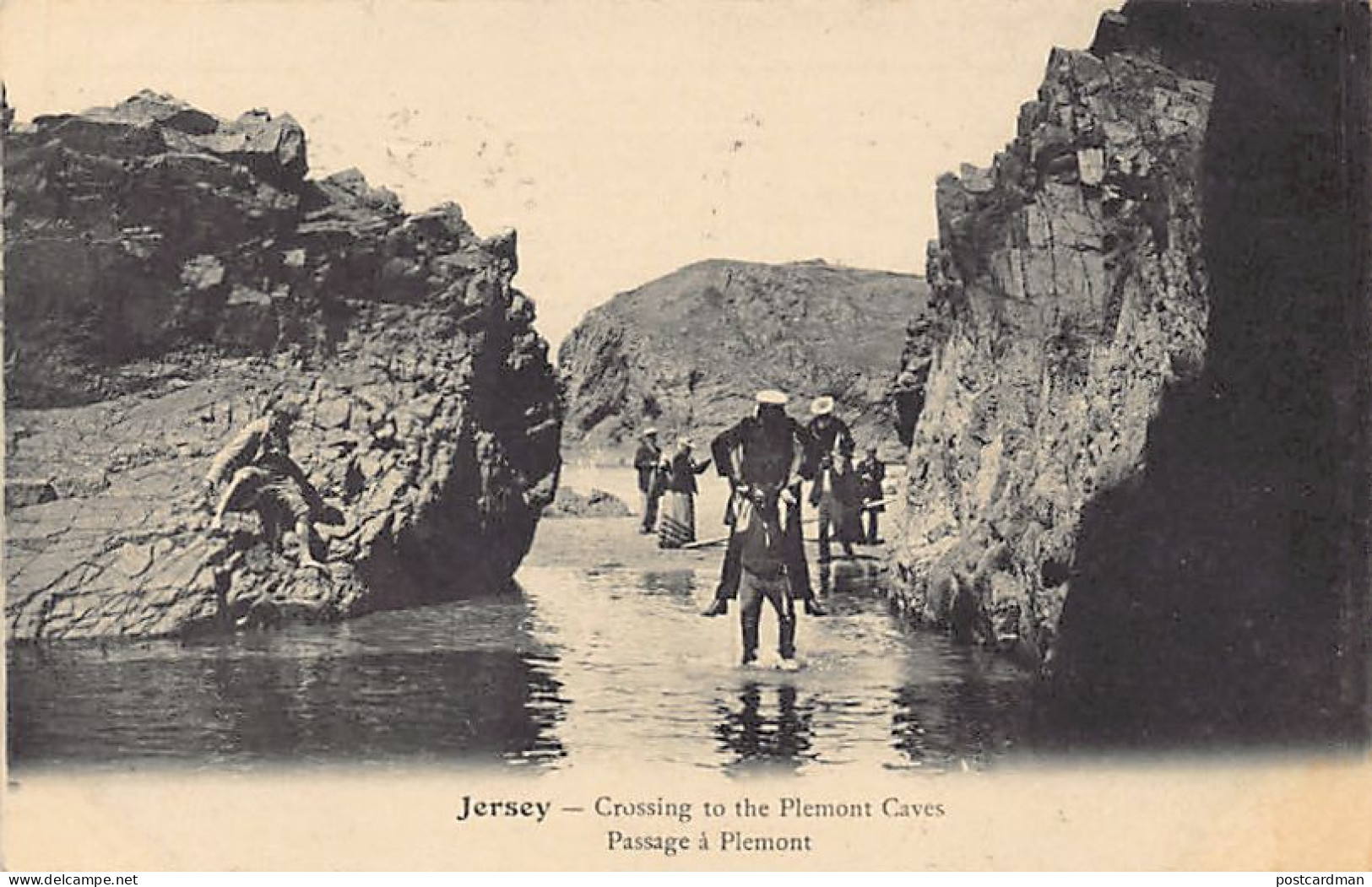 JERSEY - Crossing To The Plemont Caves - Publ. Geo. Barré  - Autres & Non Classés