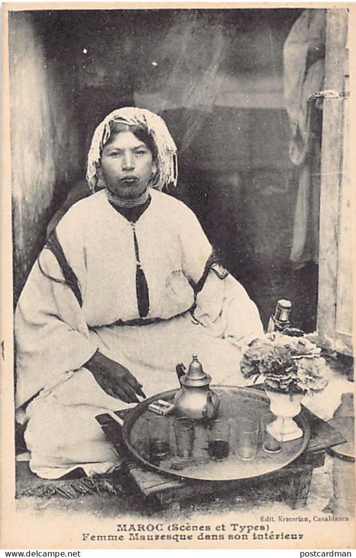 MAROC - Femme Mauresque Dans Son Intérieur Prenant Le Thé - Ed. Kricorian  - Sonstige & Ohne Zuordnung