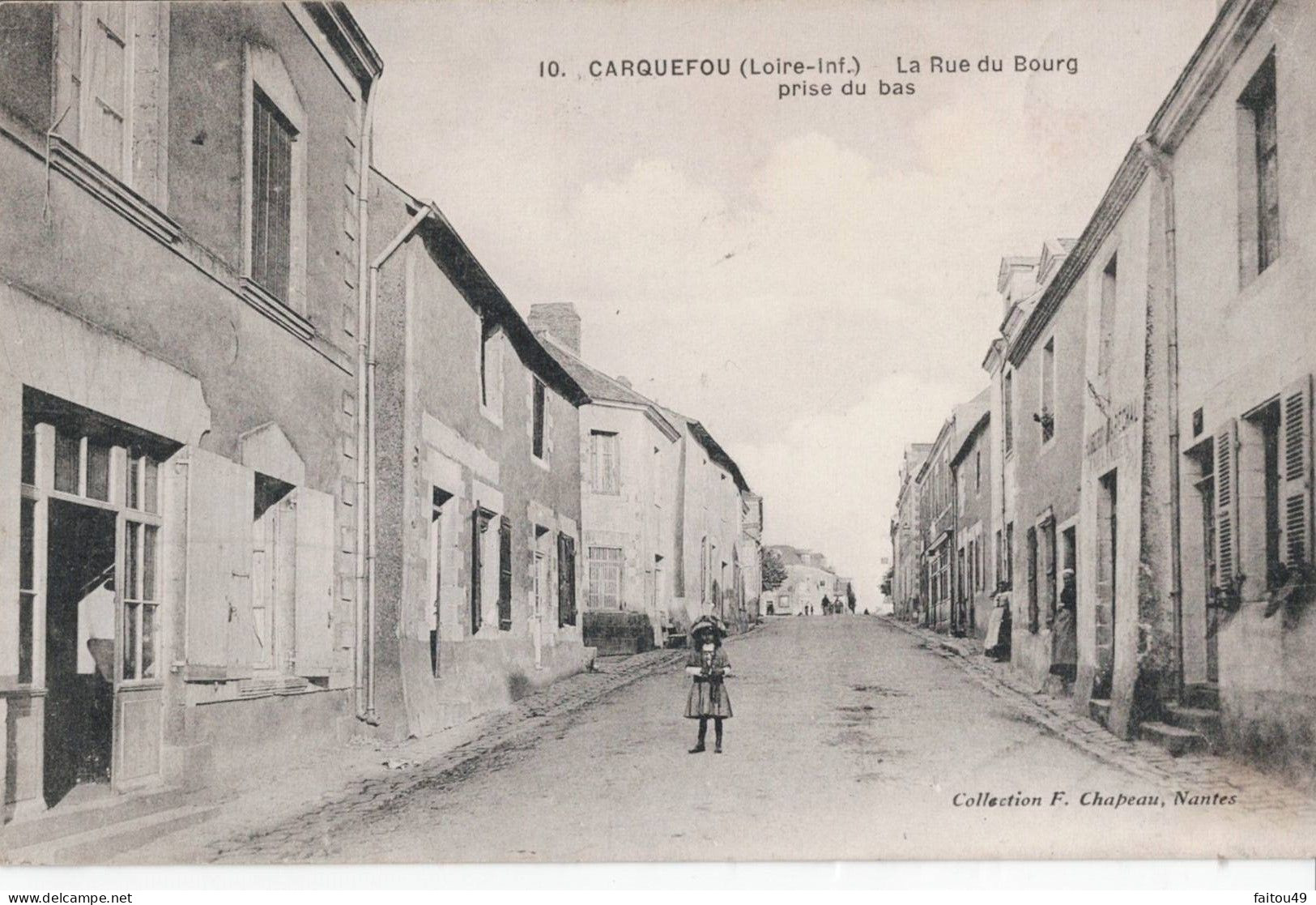 44 - CARQUEFOU - La Rue Du Bourg Prise Du Bas   12 - Carquefou