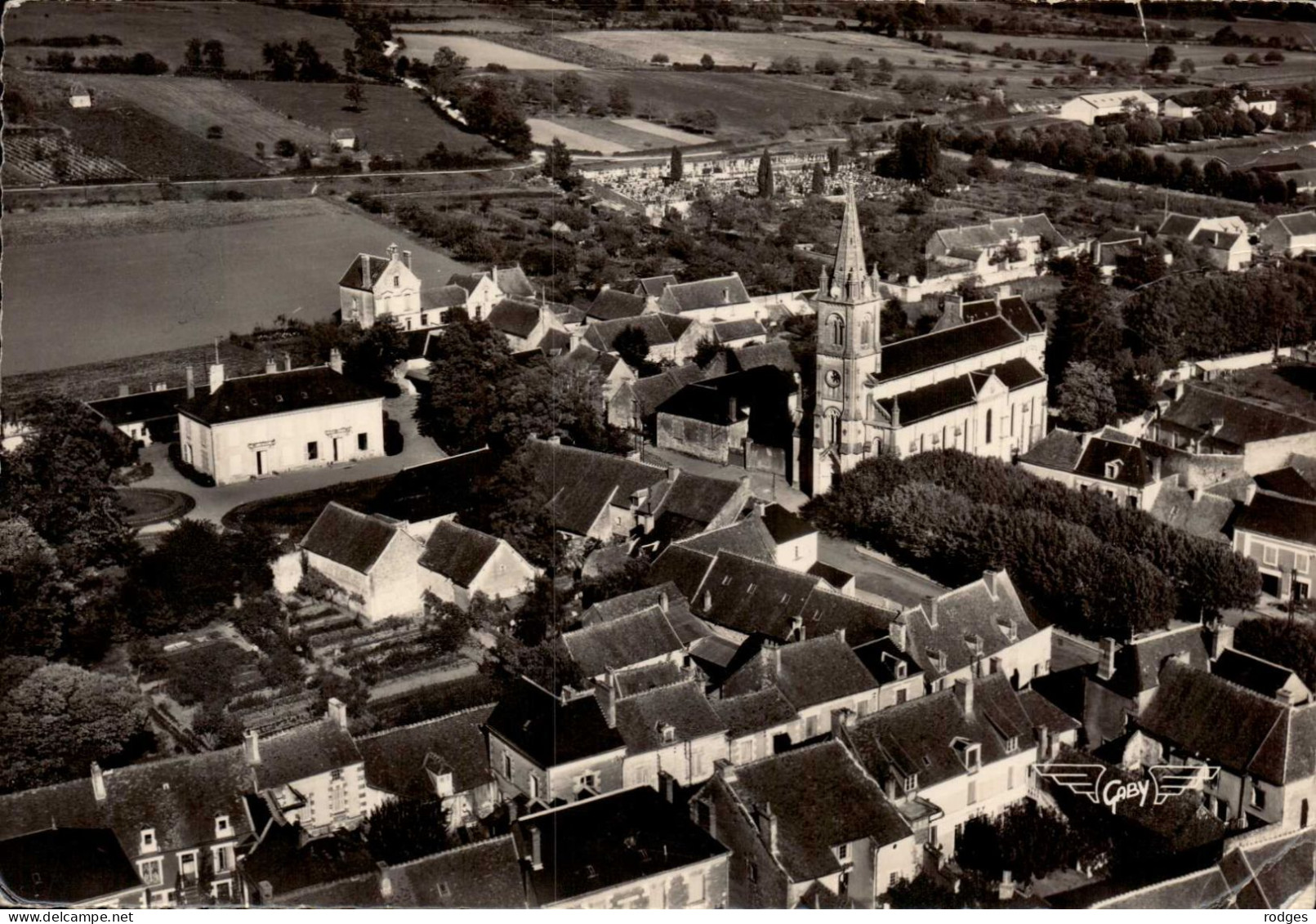 37 , Cpsm  La FRANCE Vue Du Ciel ,  YZEURES Sur CREUSE , 4 , L'Eglise Et Le Centre  (15217.V.24) - Autres & Non Classés