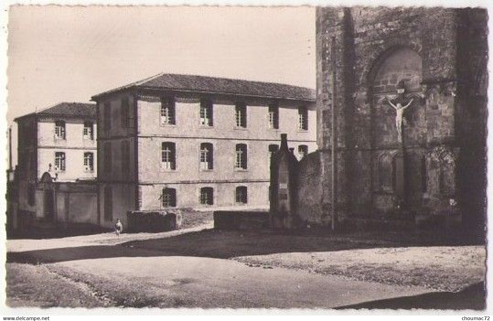 (40) 060, Aire Sur Adour, Le Collége Moderne De Jeunes Filles Et Vue Partielle De L'Eglise Du Mas - Aire