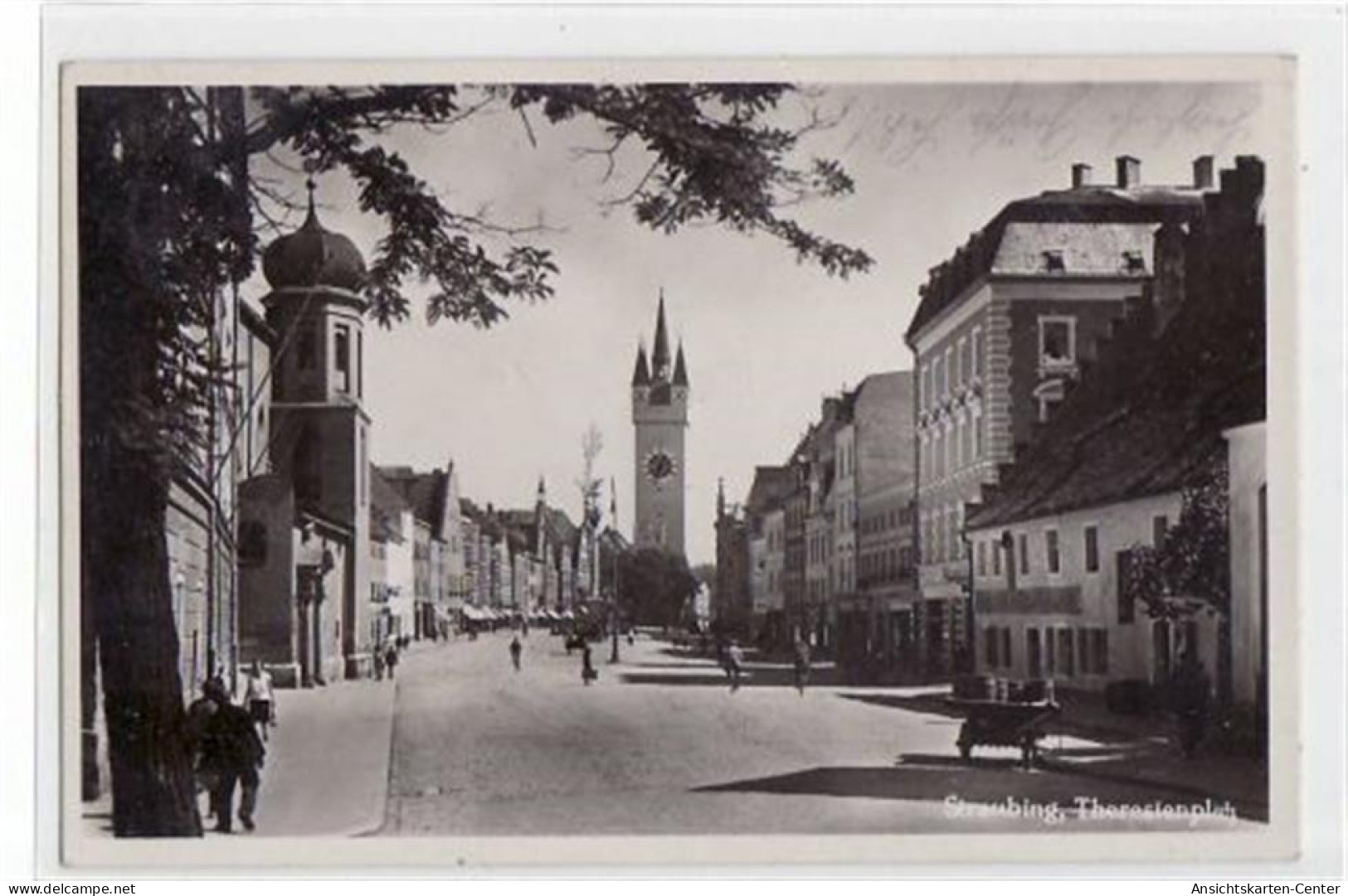 39046811 - Straubing Mit Theresienplatz Gelaufen Von 1929. Leichter Bug Am Rand Oben, Leichter Stempeldurchdruck, Sonst - Straubing