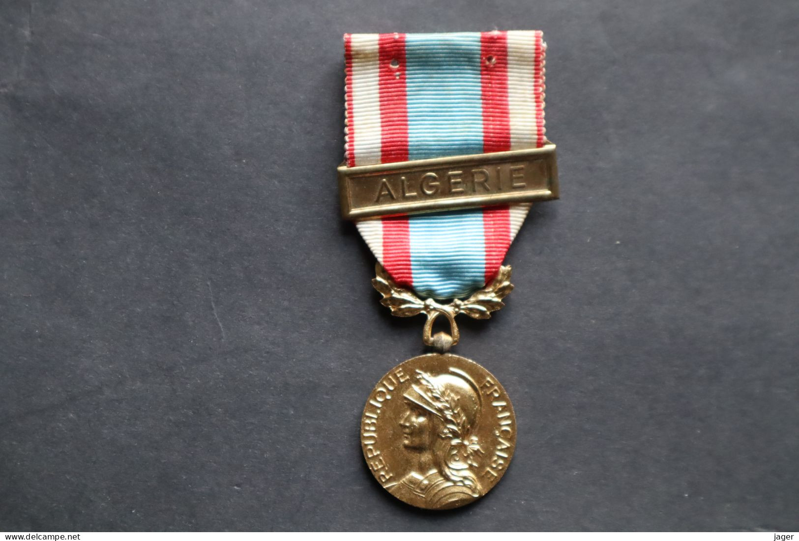 Médaille Commémorative Opérations Sécurité  Et Maintien De L'ordre Barrette Algerie - France