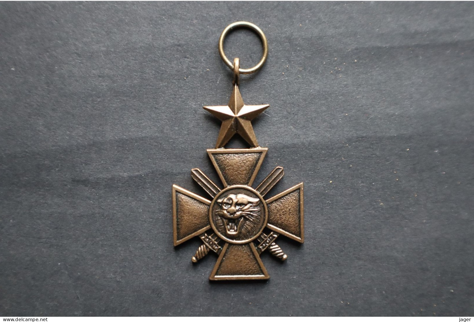 Médaille République Du Zaire Croix De Guerre - Autres & Non Classés