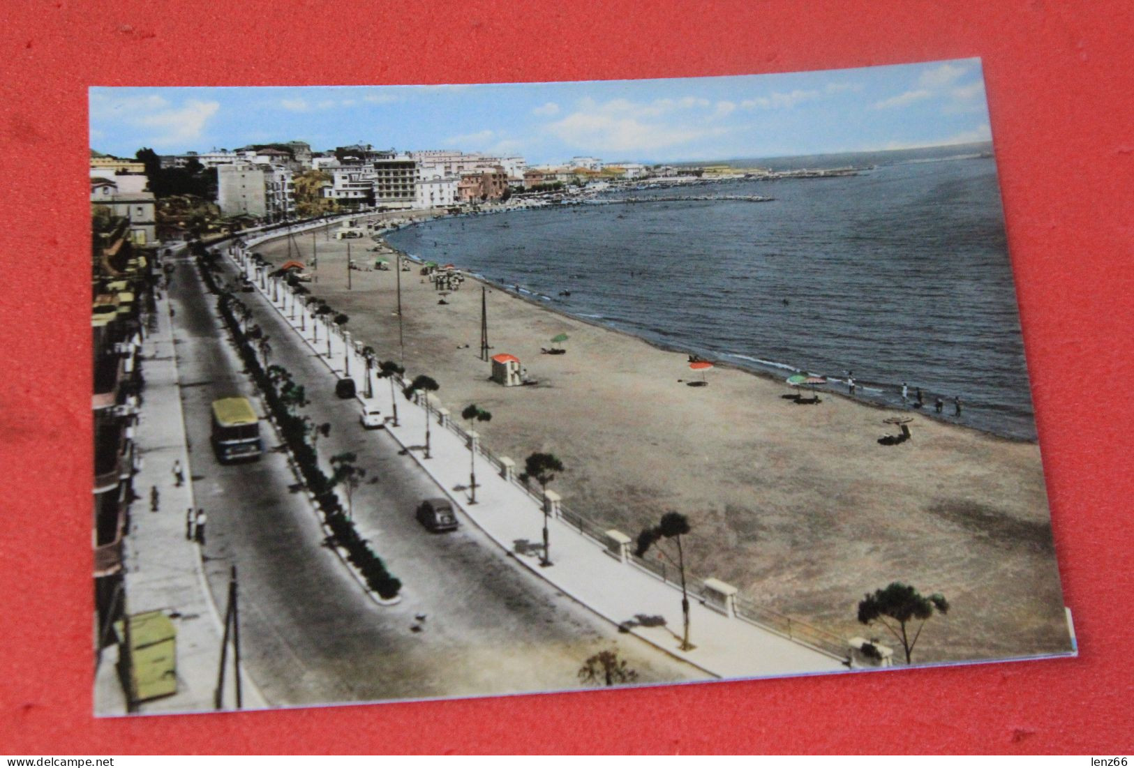 Crotone La Spiaggia E Il Lungomare NV - Crotone