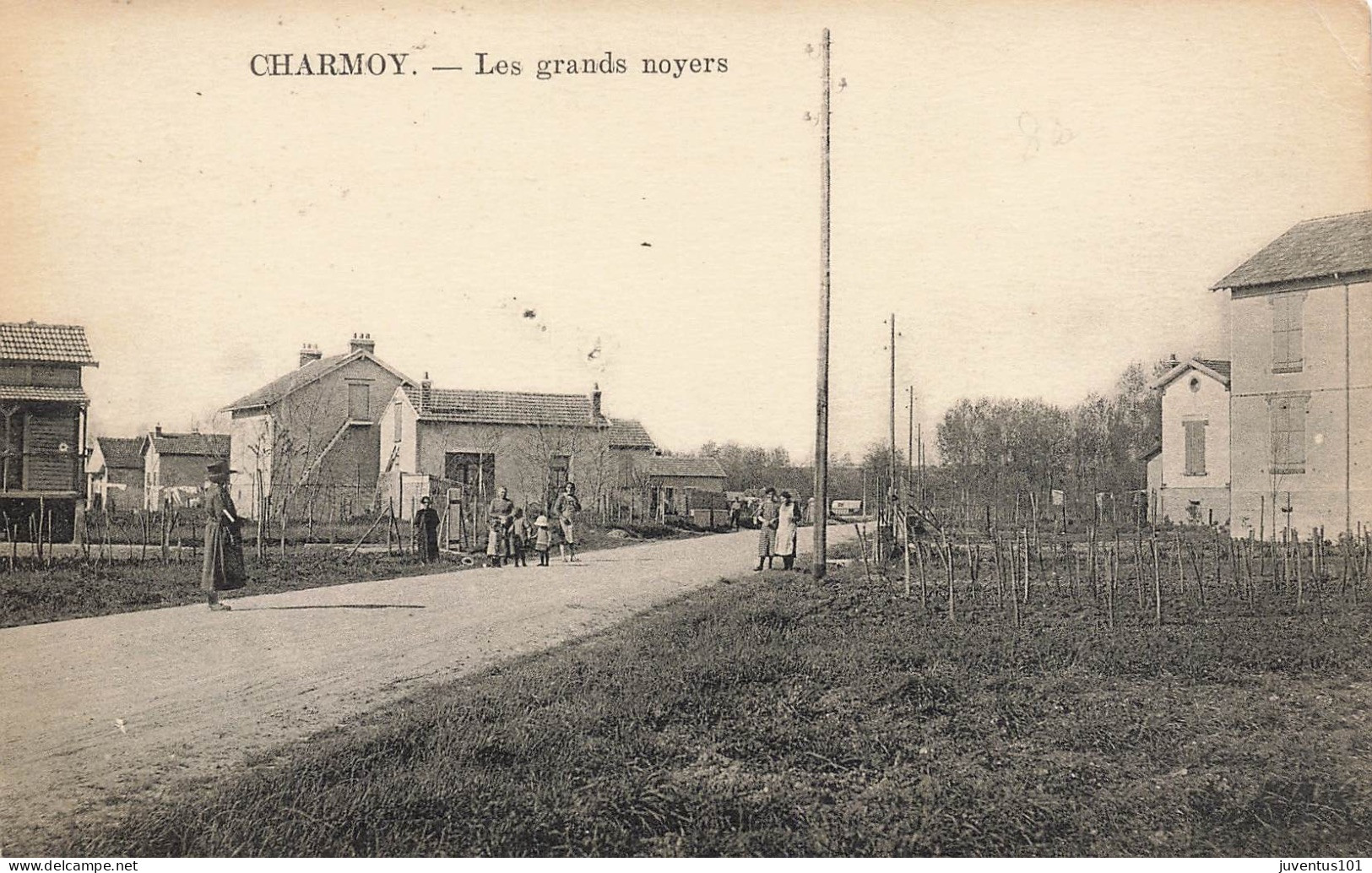 CPA Charmoy-Les Grands Noyers       L2926 - Charmoy
