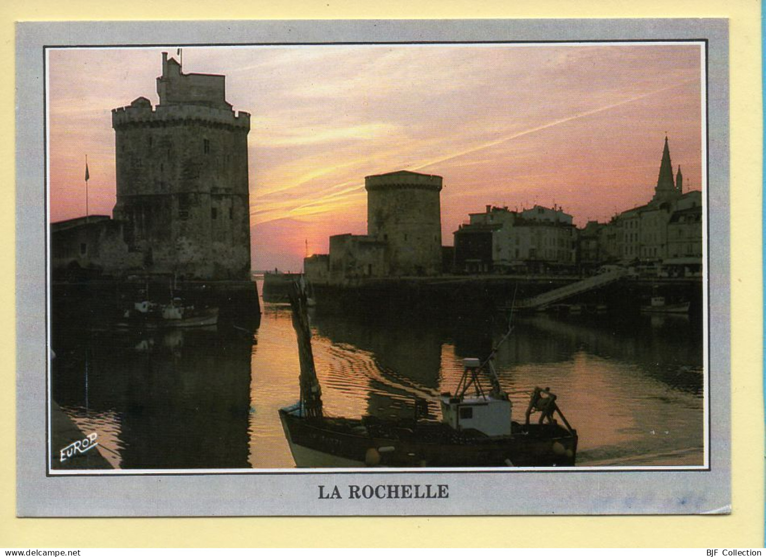 17. LA ROCHELLE – Entrée Du Vieux Port à La Tombée Du Jour / Tours St-Nicolas Et De La Chaîne (voir Scan Recto/verso) - La Rochelle