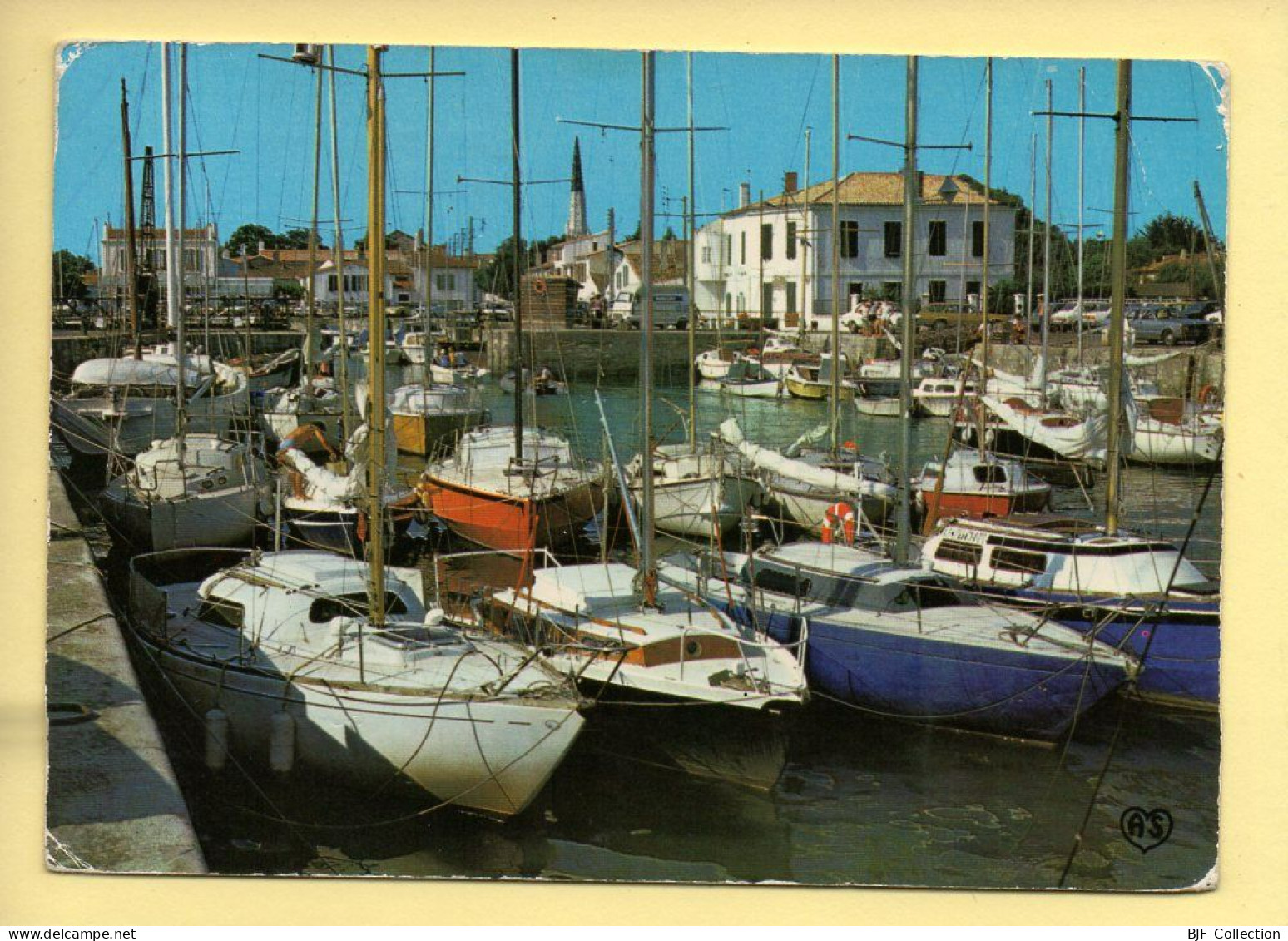 17. ILE DE RE – ARS / Yachts Dans Le Port Et Perspective Vers Le Clocher (bateaux) - Ile De Ré