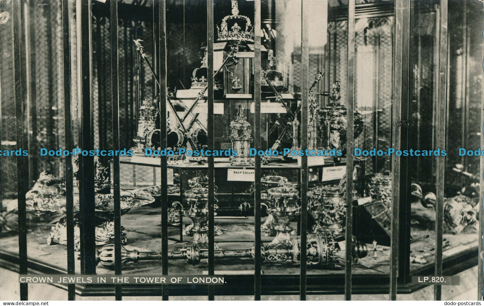 R004416 Crown Jewels In The Tower Of London. Lansdowne. RP. 1966 - Autres & Non Classés