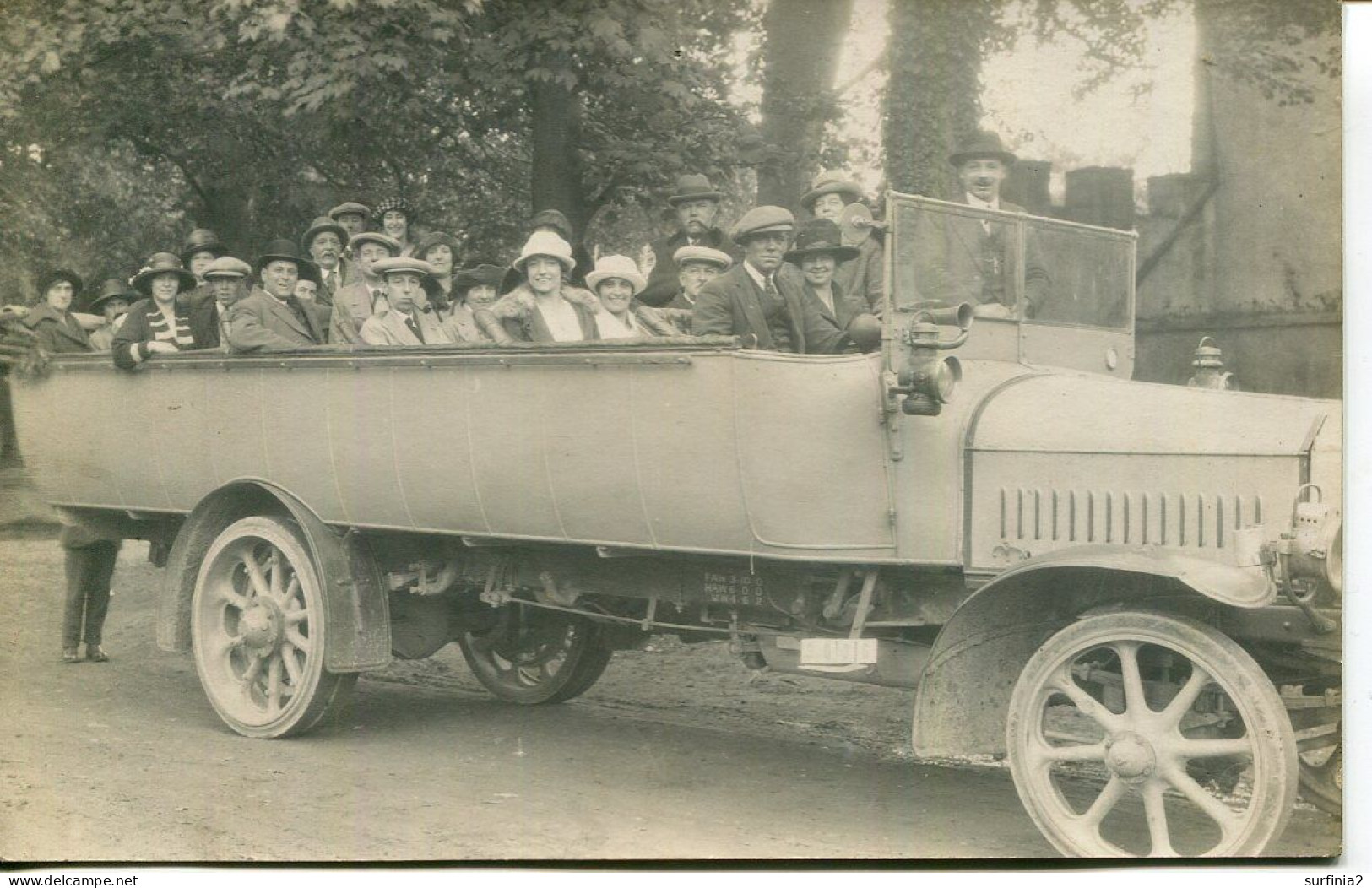 CHARABANC FULL OF PEOPLE RP - Bus & Autocars