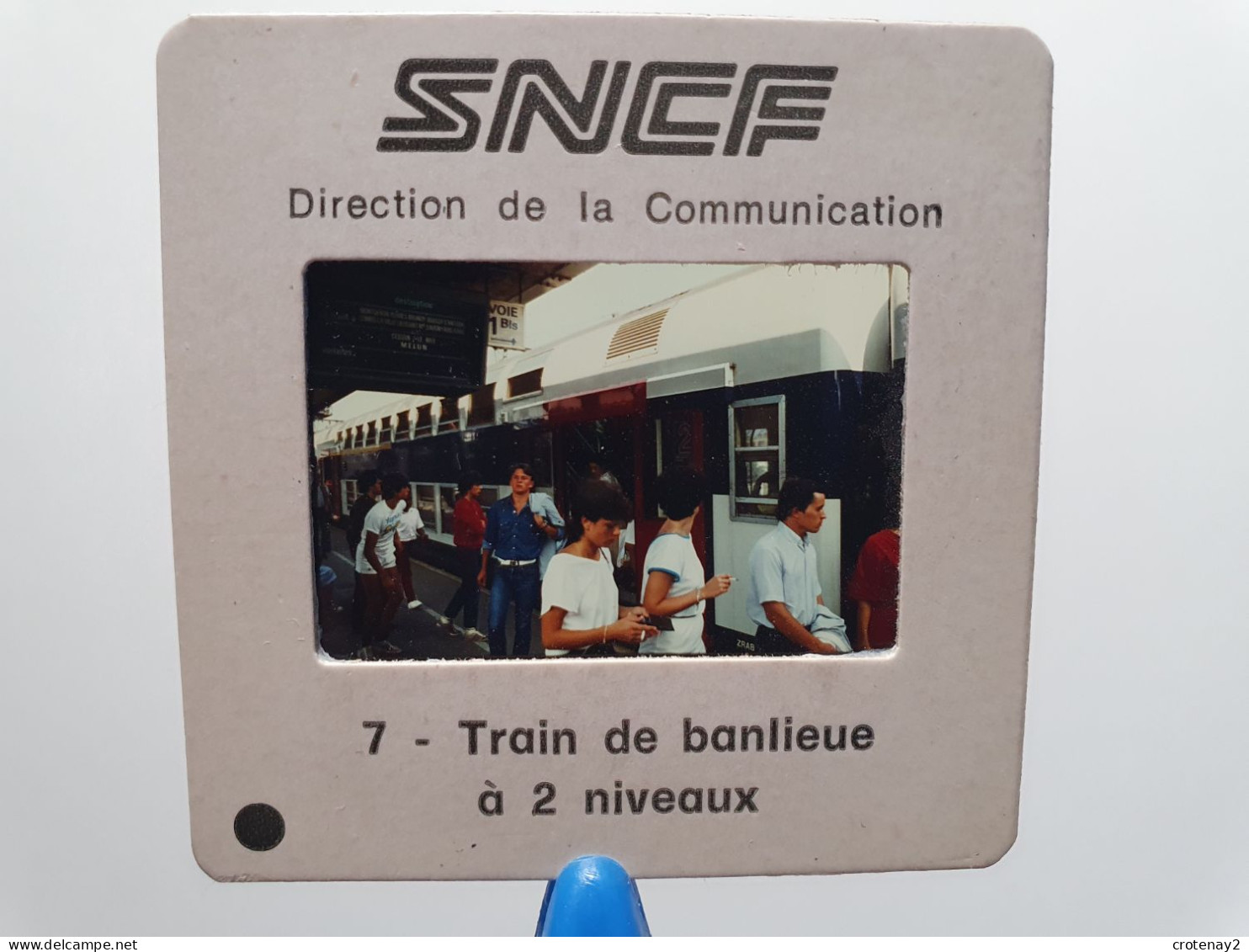 Photo Diapo Diapositive Slide TRAINS N°7 Train De Banlieue à 2 Nivaux Sur Voie 1bis Photo Bruno Vignal VOIR ZOOM - Diapositives (slides)