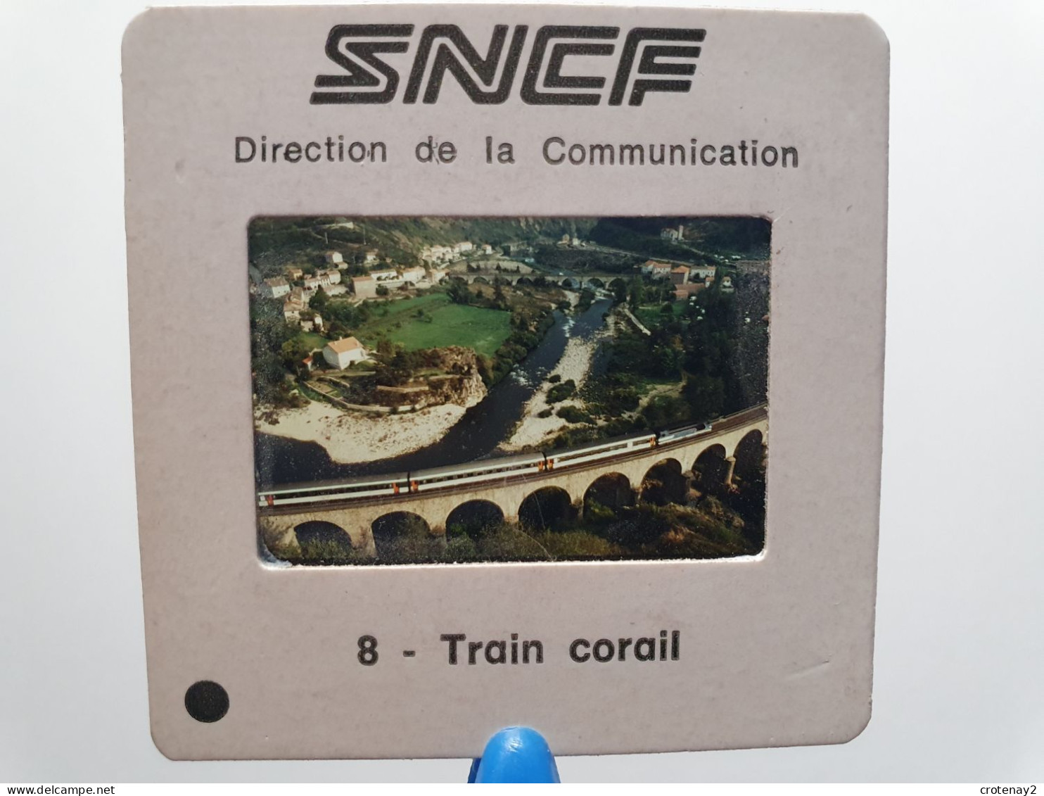 Photo Diapo Diapositive Slide TRAINS N°8 Train Corail Sur Un Beau Viaduc Photo Jean-Marc Fabbro VOIR ZOOM - Diapositives