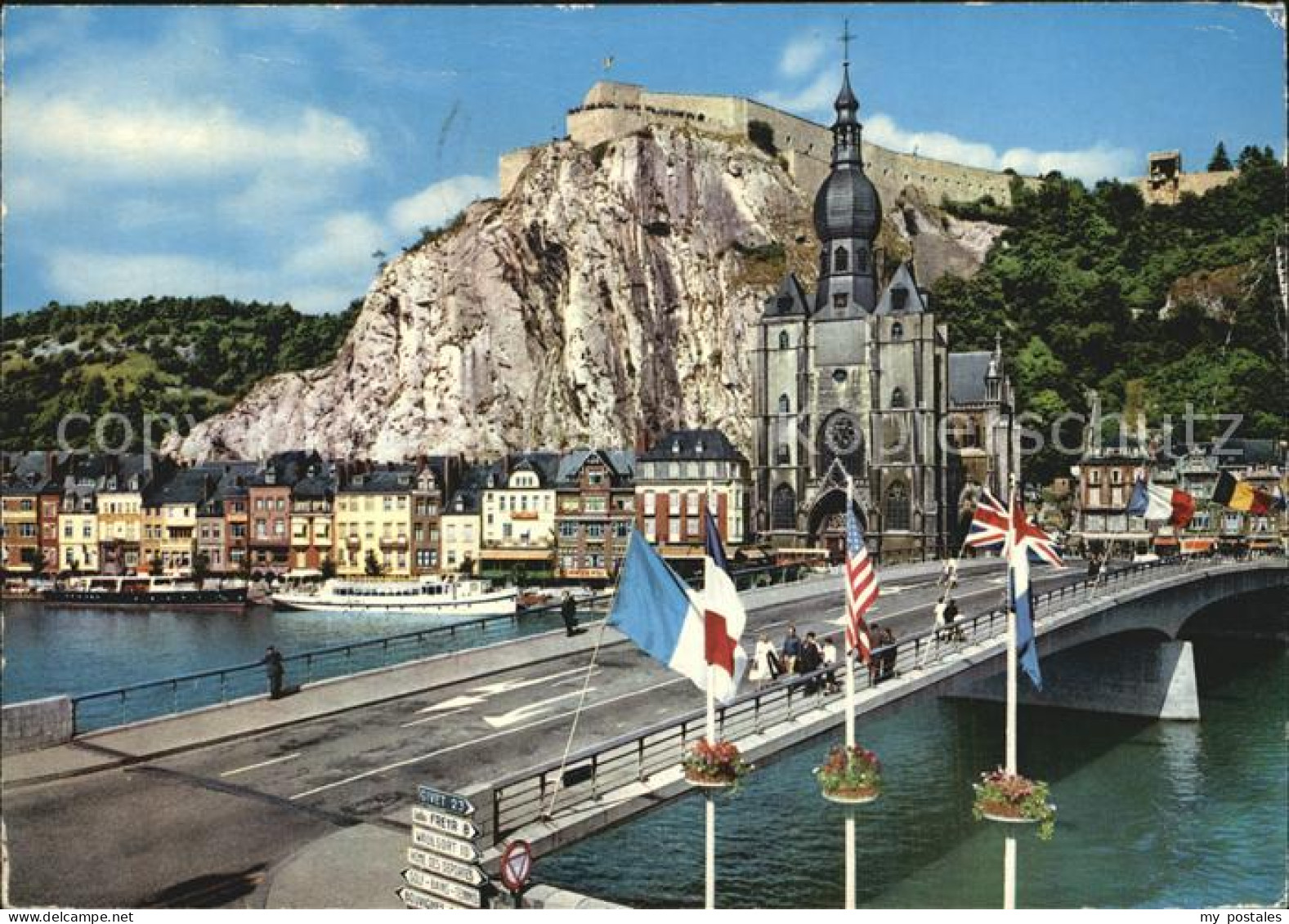 72574354 Dinant Wallonie Meuse Kirche Citadelle Dinant - Dinant