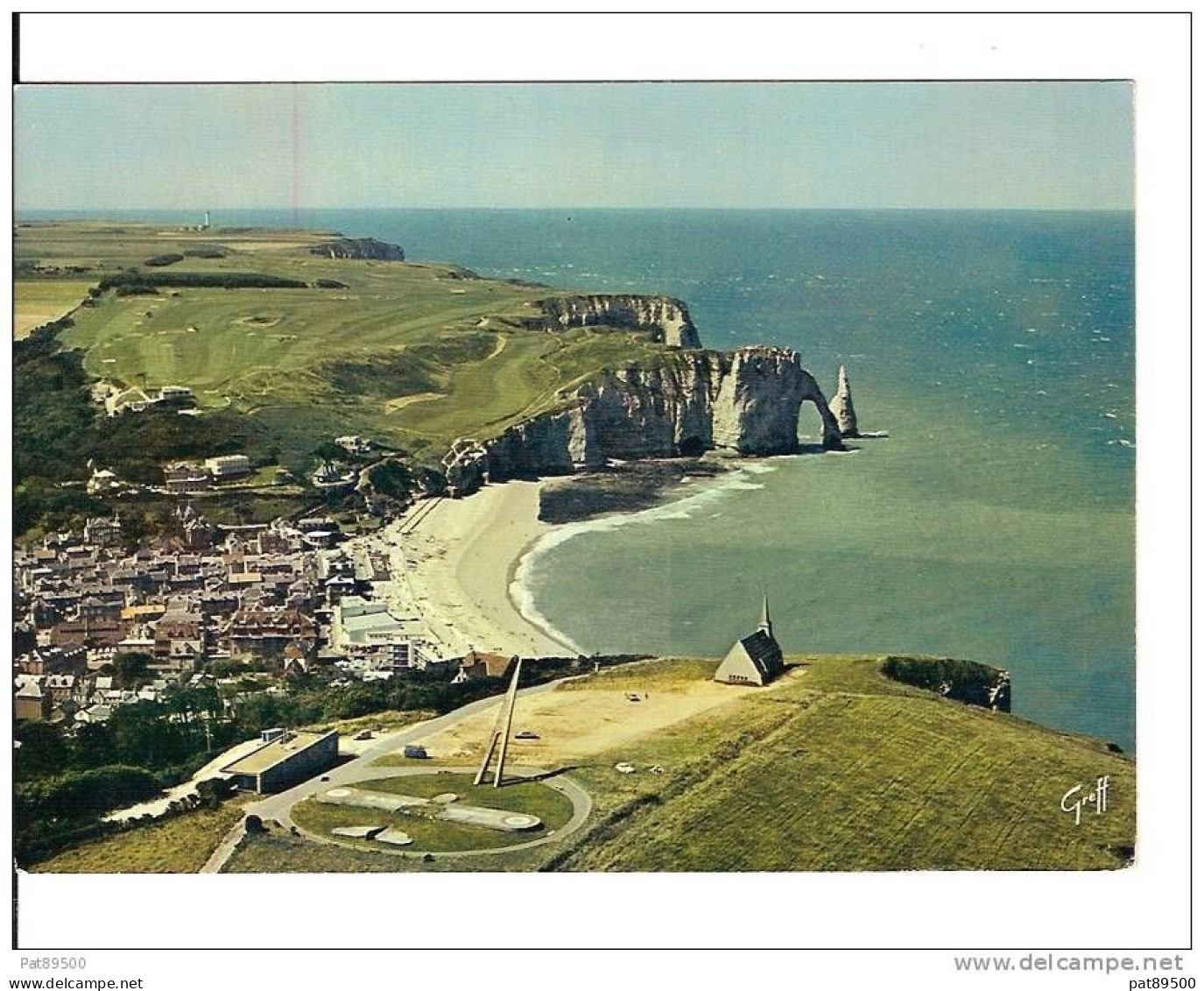 76 ETRETAT N° 767/52 : Panorama Aérien Au-delà Du Monument Nungesser../ CPM Vierge - Etretat