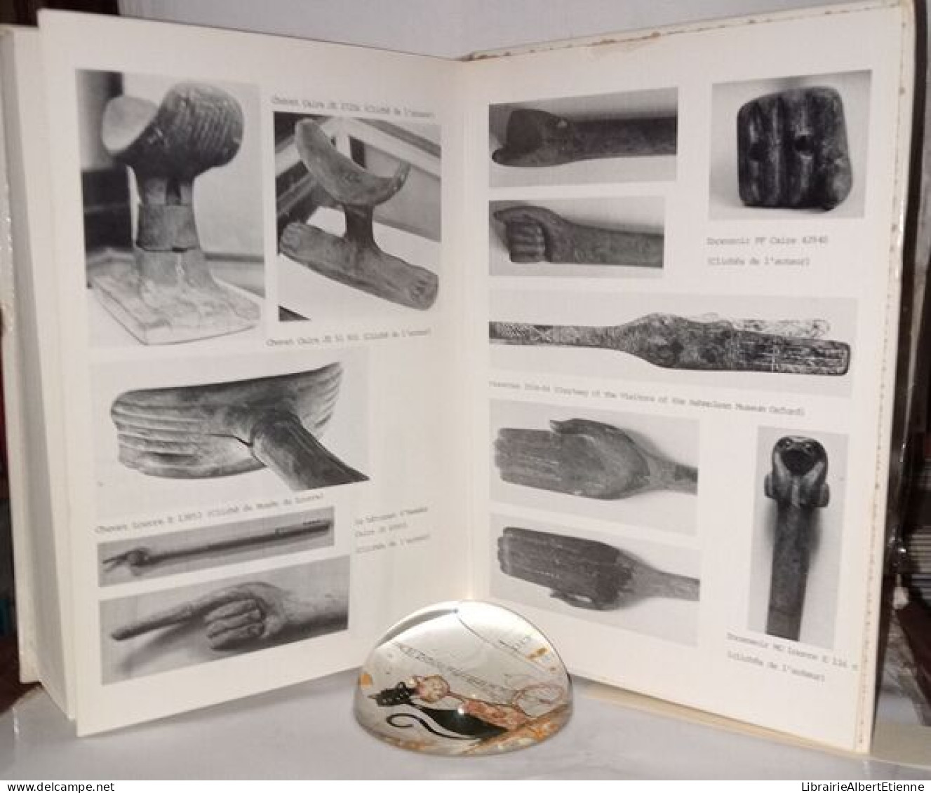 La Main Dans L'Egypte Pharaonique: Recherches De Morphologie Structurale Sur Les Objets égyptiens Comportant Une Seule M - Archeology