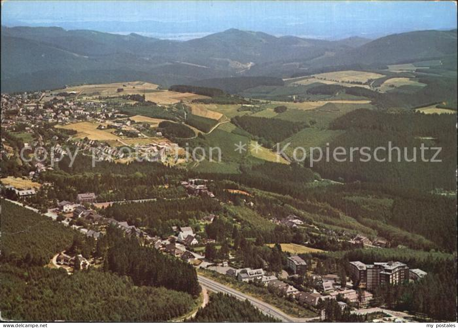 72568735 Winterberg Hochsauerland Kurort Luftaufnahme Winterberg - Winterberg